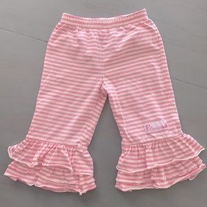 Girls (size 5) Ruffled Capris